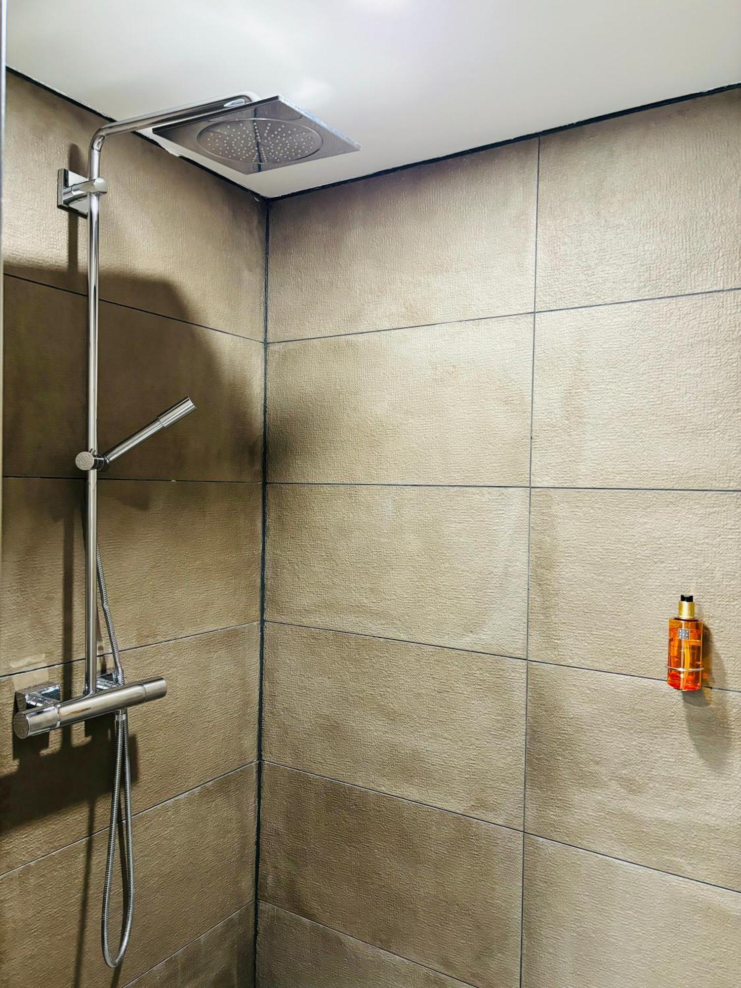 Jacuzzi Terrasse 55' Tv Kueche Regendusche Apartman Bad Bellingen Kültér fotó